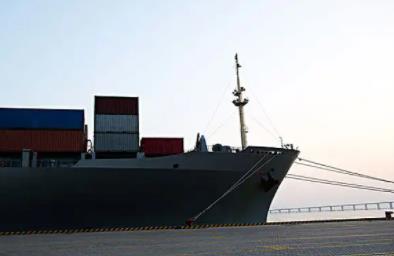 和其他運(yùn)輸工具相比，散貨船的優(yōu)劣勢都是什么？