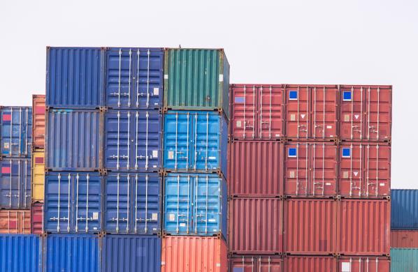 散貨船在全球貿(mào)易中扮演著怎樣的角色？