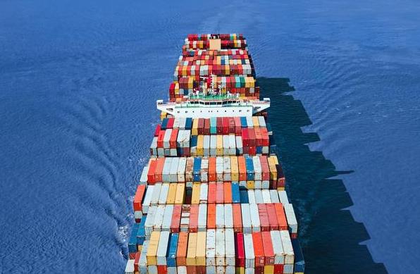 散貨船貨運代理成為確保散貨船貨物順利運輸?shù)闹匾Ｕ? width=