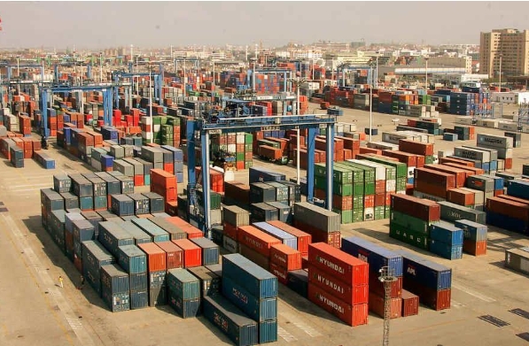 散貨物流發(fā)揮其在經(jīng)濟(jì)發(fā)展中的重要作用，并展現(xiàn)出廣闊的發(fā)展前景