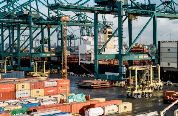 散貨船作為連接各大經(jīng)濟(jì)體的重要紐帶，其報(bào)價(jià)反映了市場(chǎng)的供需狀況