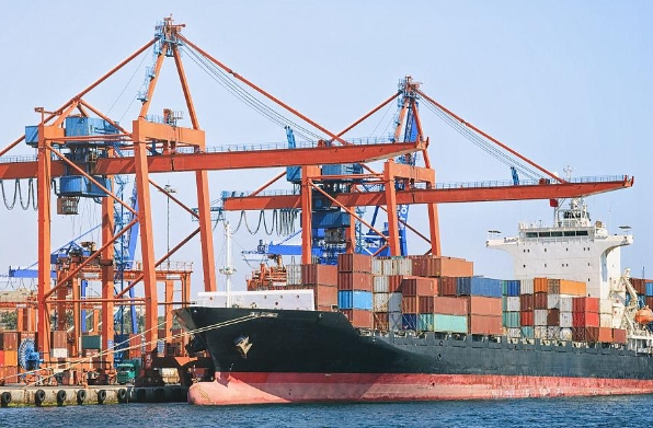 干散貨船市場波動，企業(yè)如何穩(wěn)定發(fā)展？